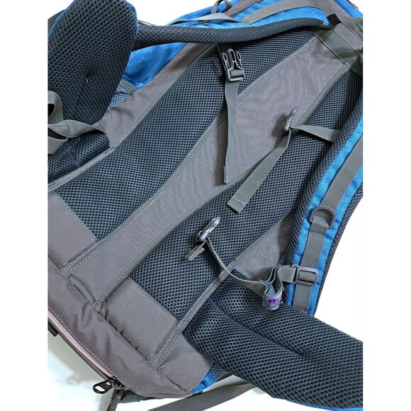 Hiking Backpack 40L Mountaintop Outdoor Adventure Traveling Blue w Rain Cover - Picture 10 of 13